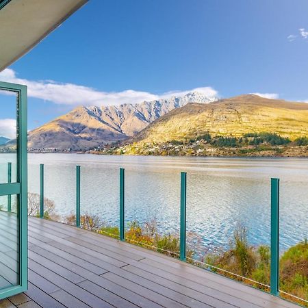 Huge Lakefront Delight - Queenstown Holiday Home Kültér fotó