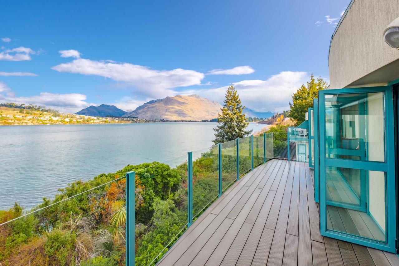 Huge Lakefront Delight - Queenstown Holiday Home Kültér fotó