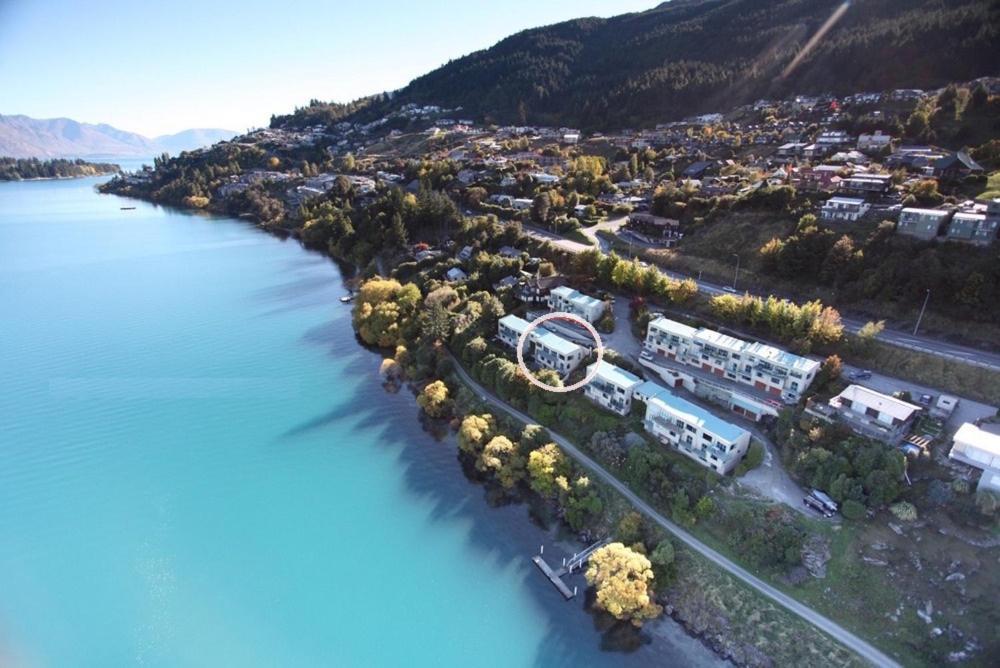 Huge Lakefront Delight - Queenstown Holiday Home Kültér fotó