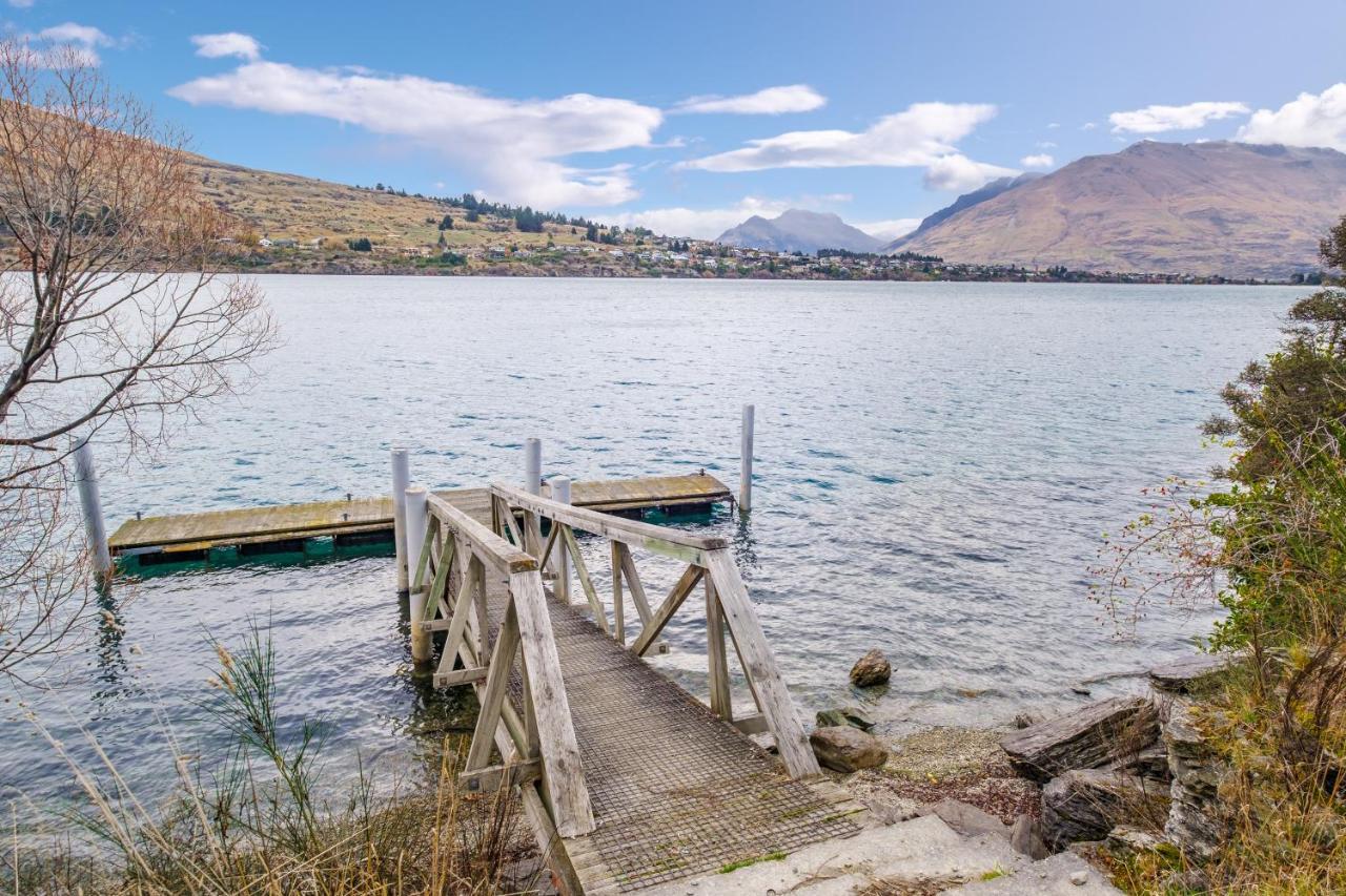 Huge Lakefront Delight - Queenstown Holiday Home Kültér fotó