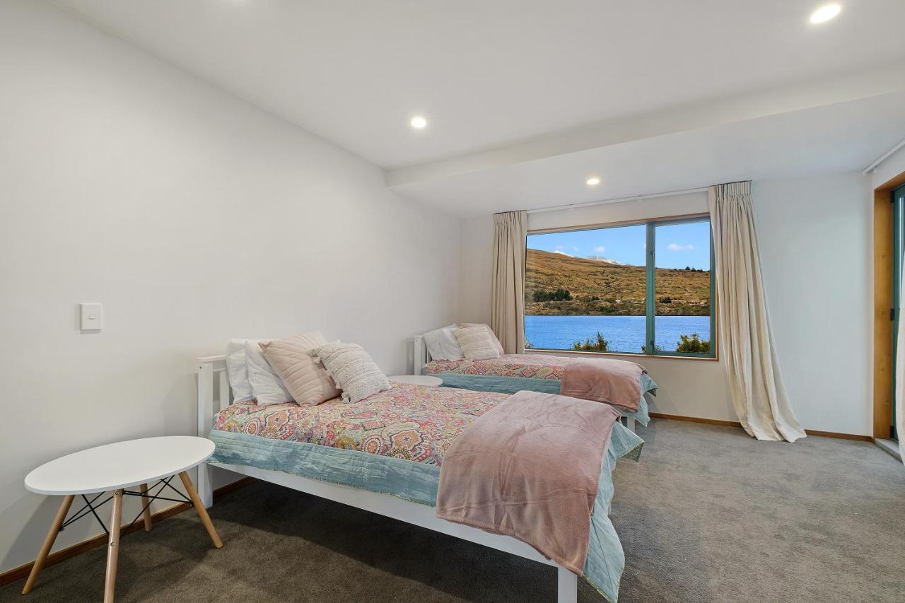 Huge Lakefront Delight - Queenstown Holiday Home Kültér fotó